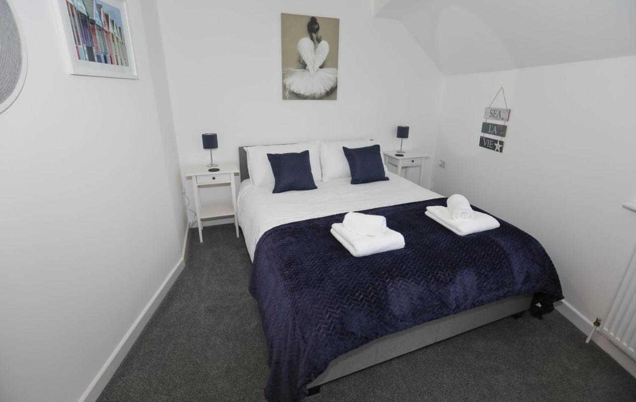 Exmouth - Apartment 2, Strand House - Modern 2 Bedroom Apartment, Perfect Location For Access To Beach & Town Centre - Sleeps 4 Guests - Hosted By Rentmyhouse ภายนอก รูปภาพ
