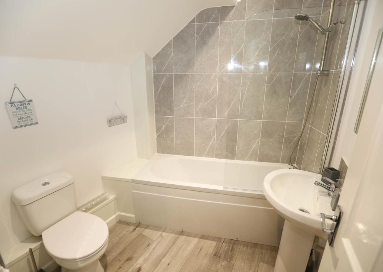 Exmouth - Apartment 2, Strand House - Modern 2 Bedroom Apartment, Perfect Location For Access To Beach & Town Centre - Sleeps 4 Guests - Hosted By Rentmyhouse ภายนอก รูปภาพ